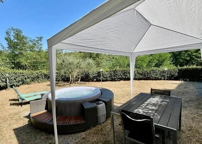 Apartment Rustico Jacuzzi & Wine La Collina