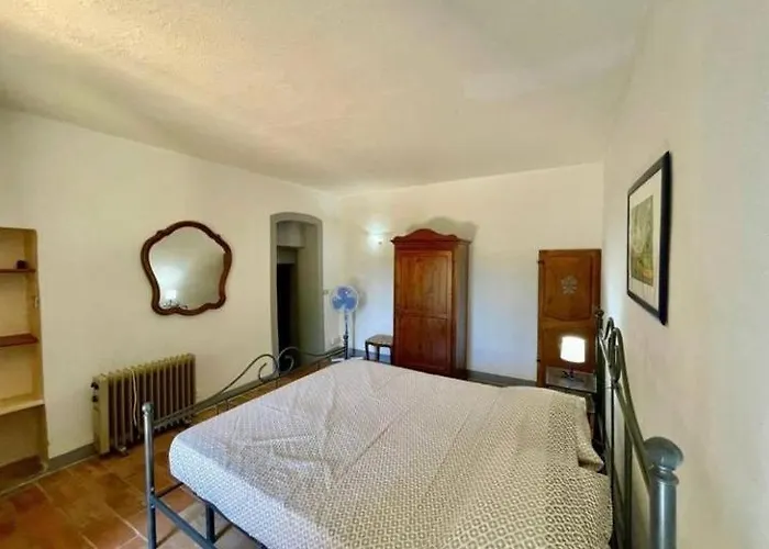 Rustico Jacuzzi & Wine Apartment *